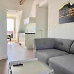 Great 2-Bed Penthouse Apartment.