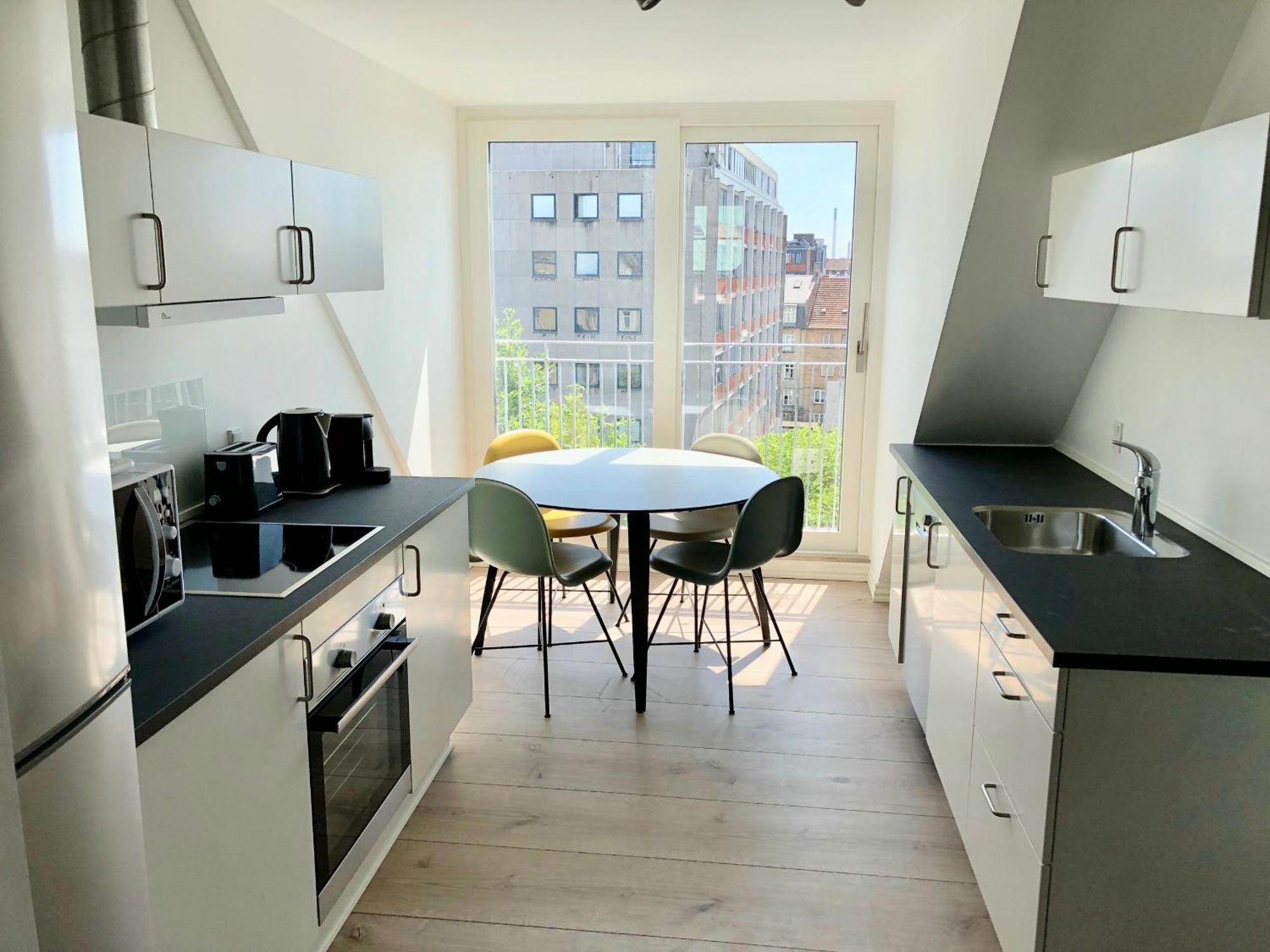 Great 2-bed Penthouse Apartment. København